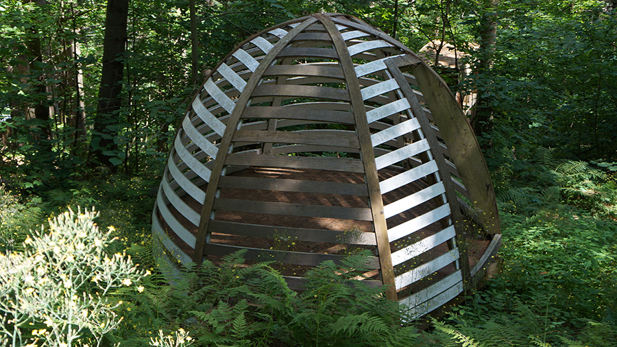 Hive Building
Height: 6'; Diameter: 10' 1 1/4
Hemlock wood and building materials.